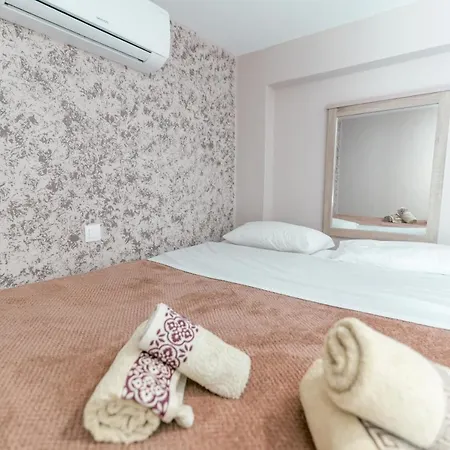 Old Town Euphoria Apartment